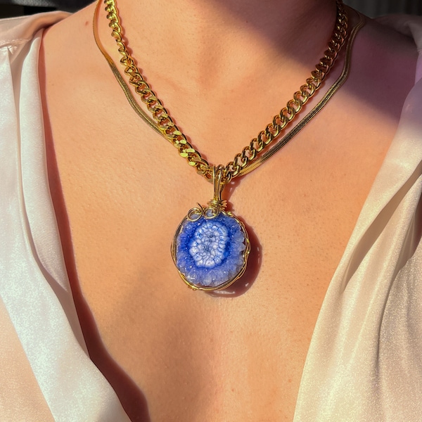 Natürliche blaue Achat-Rohstein-Halskette, Edelstein-Halskette, blauer Achat-Anhänger, vergoldete Edelstahlkette, Geschenke für Sie