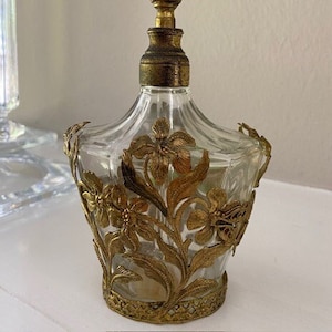 Globe Perfume bottle 24K gold plate filigree Cherub glass dauber 1960&#39;s. Rare