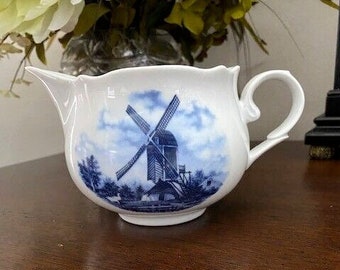 Jarra o batidora azul delft de 14 oz fabricada en Holanda en buen estado decorada a mano