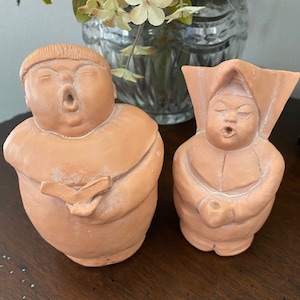 Rare 1990 vintage figurines handmade and signed, singing Monk and Nun, from Pomaire Chile, clay pomaireware pottery, collectible