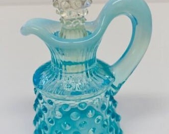 Vinagrera vintage Fenton de cristal opalescente azul con tapón