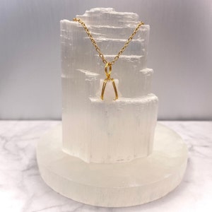 Genuine Moonstone Crystal Star Necklace - 18/16 inch Chain - Gold or Silver Design