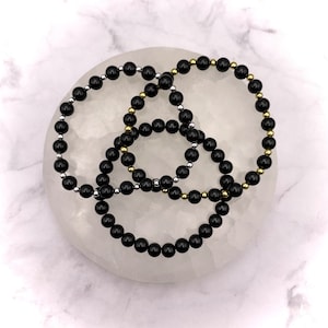 Pulsera hecha a mano de auténtico cristal de turmalina negra - Cuentas redondas de 6 mm - Diseño liso o brillante