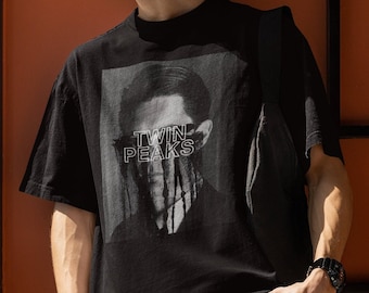 Vintage Twin Peaks T-Shirt: Retro TV Show Unisex Tee
