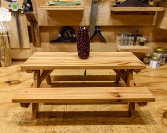 Cedar Squirrel/Chipmunk/Bird Picnic Table