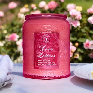Vela Love Letters | Magnolia Jasmine Orange Blossom | Pavio Crackle de Cera de Abelha de Soja | Presentes Perfumados, Não Tóxicos e Ecológicos, Derramados à Mão para Ela