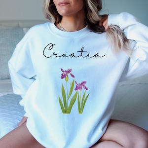 Croatian National Flower Shirt, Croatian Women&#39;s Sweatshirt, Croatian Shirt, Croatian Gifts, Croatia Shirt