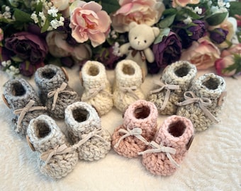 Baby Booties & Hat - Photoshoot Prop Baby Set - Baby Shower Gift - Baby Boy Booties - Baby Girl Booties  - Newborn Gift