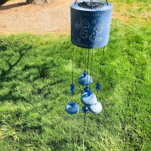 Cathmeowcraft 30-inch Solar-Powered Light Wind Chime Essential Outdoor Decor