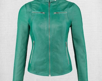 Elegante chaqueta de cuero verde para mujer