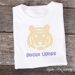 Sketch Tiger Face Embroidery Design with Bean Stitch Outline