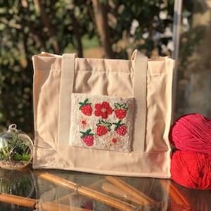 Strawberry Punch Needle Tote Bag, Embroidered Floral Shoulder Bag, Strawberry Market Bag, Hand Tufted Tote, Eco Friendly Grocery Bag