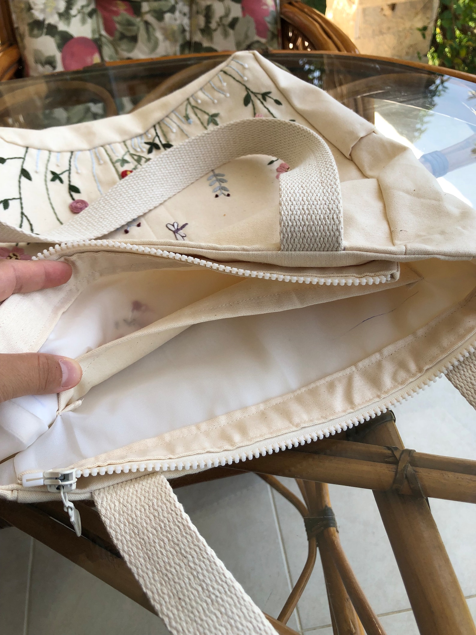 Flower Garden Embroidered Tote Bag, Floral Design Shoulder Bag, Hand ...