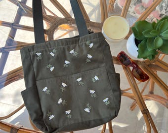 Hand Embroidered Daisy Tote Bag: Green Canvas Shoulder Bag with Zipper