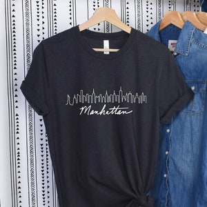 Manhattan Skyline Shirt, Manhattan T-shirt, Manhattan Silhouette Sweatshirt, New York City Sweatshirt, NYC Crewneck Sweater, New Yorker Gift