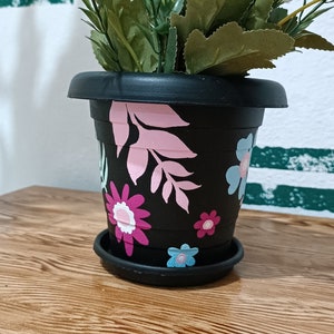 Handgjord blommålad blomkruka, heminredning