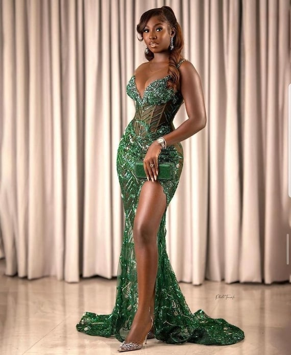 Cinderella Divine Emerald Glitter Strapless Corset Prom Gown – Unique  Vintage