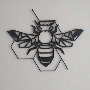 Bee Metal Wall Art: Honeycomb Garden Decor
