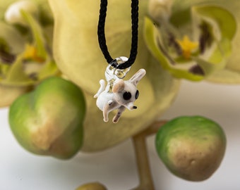 Glass Chihuahua Necklace, Chihuahua Pendant, Cute Chihuahua Charm, Artistic Dog Pendant, Pet Lover's Charm, Adorable Chihuahua Jewelry.