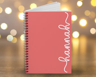 Personlig spiraljournal: Anteckningsbok med eget namn, linjerade sidor