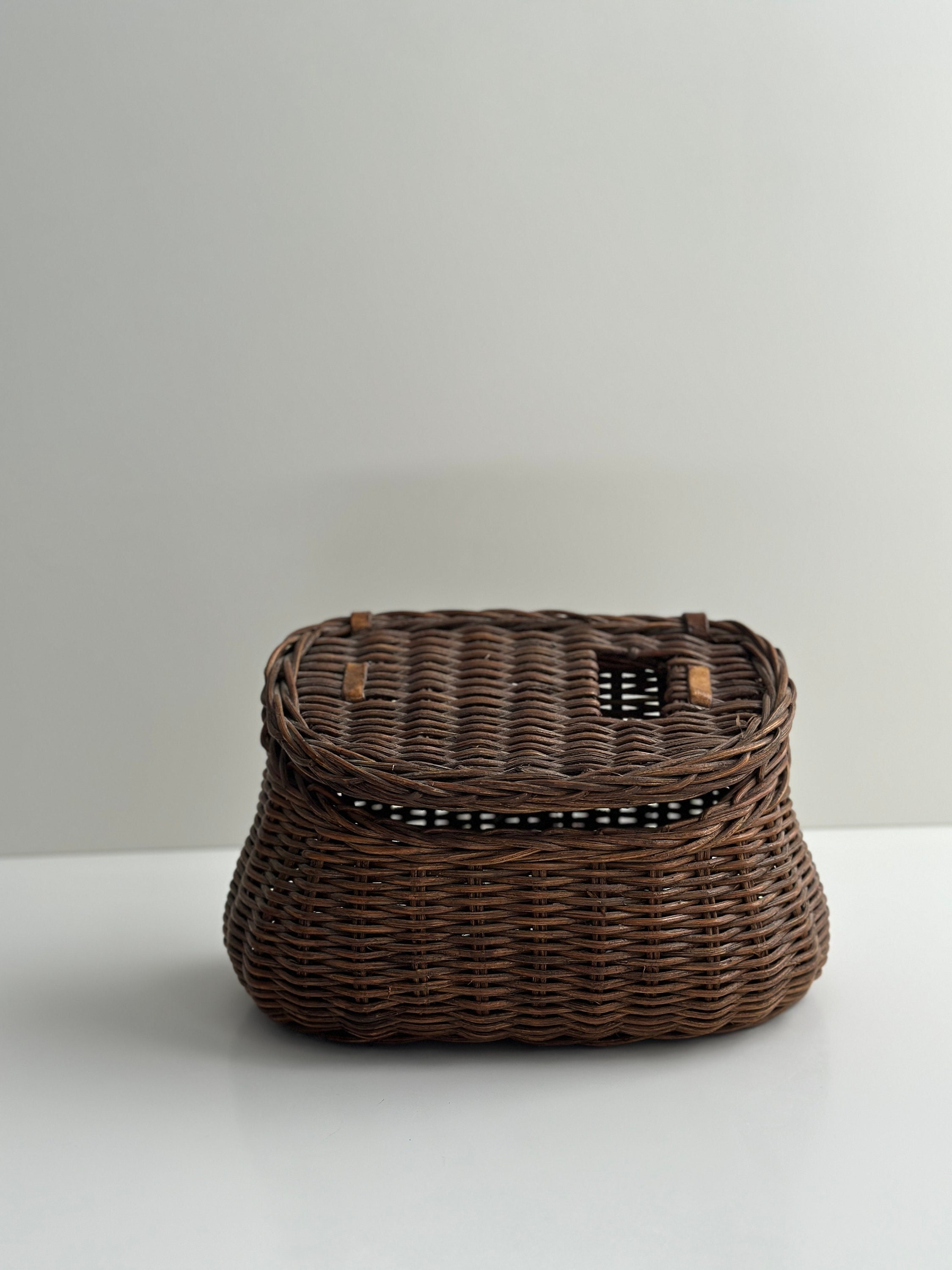 Small Wicker Fishing Basket, Vintage Fishing Basket 