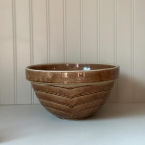 Vintage Stoneware Bowl, Brown Stoneware Bowl, Kitchen Mixing Bowl, Vintage Kitchen, Cottage Kitchen, Farmhouse Kitchen, Found Pottery Bowl