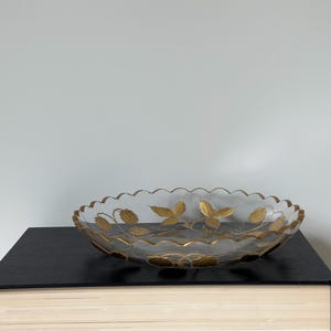 Vintage Gold Scalloped Glass Bowl: Painted Accent Decor (7&quot;W 1.5&quot;H)