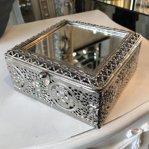 Schmuckschatulle mit Prägung marokkanische Champagner Silber Metall Antik Design Spiegel 13 x 13 cm-Gift
