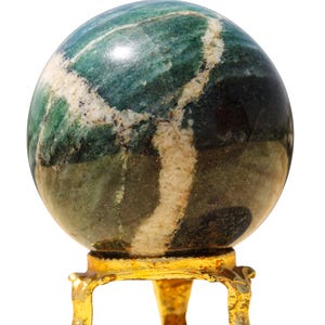 50mm Green Kyanite Cyanite Housewarming Gift, For Healing and nurturing the inner self, for a refreshed attitude Stone Hand Made Sphere Ball