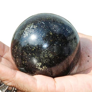 Coppernite Sphere Natural Healing Sphere Chakra Balance Crystal Ball Meditation Crystal Relief Spiritual Gift Energy Boost Decor 65MM/2.5&quot;