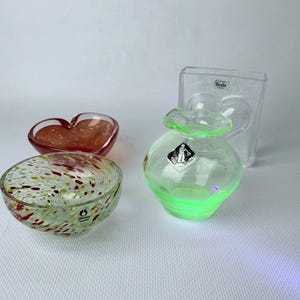 Pukeberg Uranium Glass - Etsy