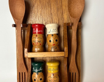 Vintage Spice Rack. MCM. 1950s. 1960s Salty & Peppy Wooden Spice Shakers. Japan. Teak. Wood. Kitsch. Faces. Funny faces. Painted faces