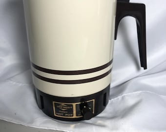 Vintage West Bend Instant Hot Pot with Lid and Cord Tested Working 36 ounces, 53116
