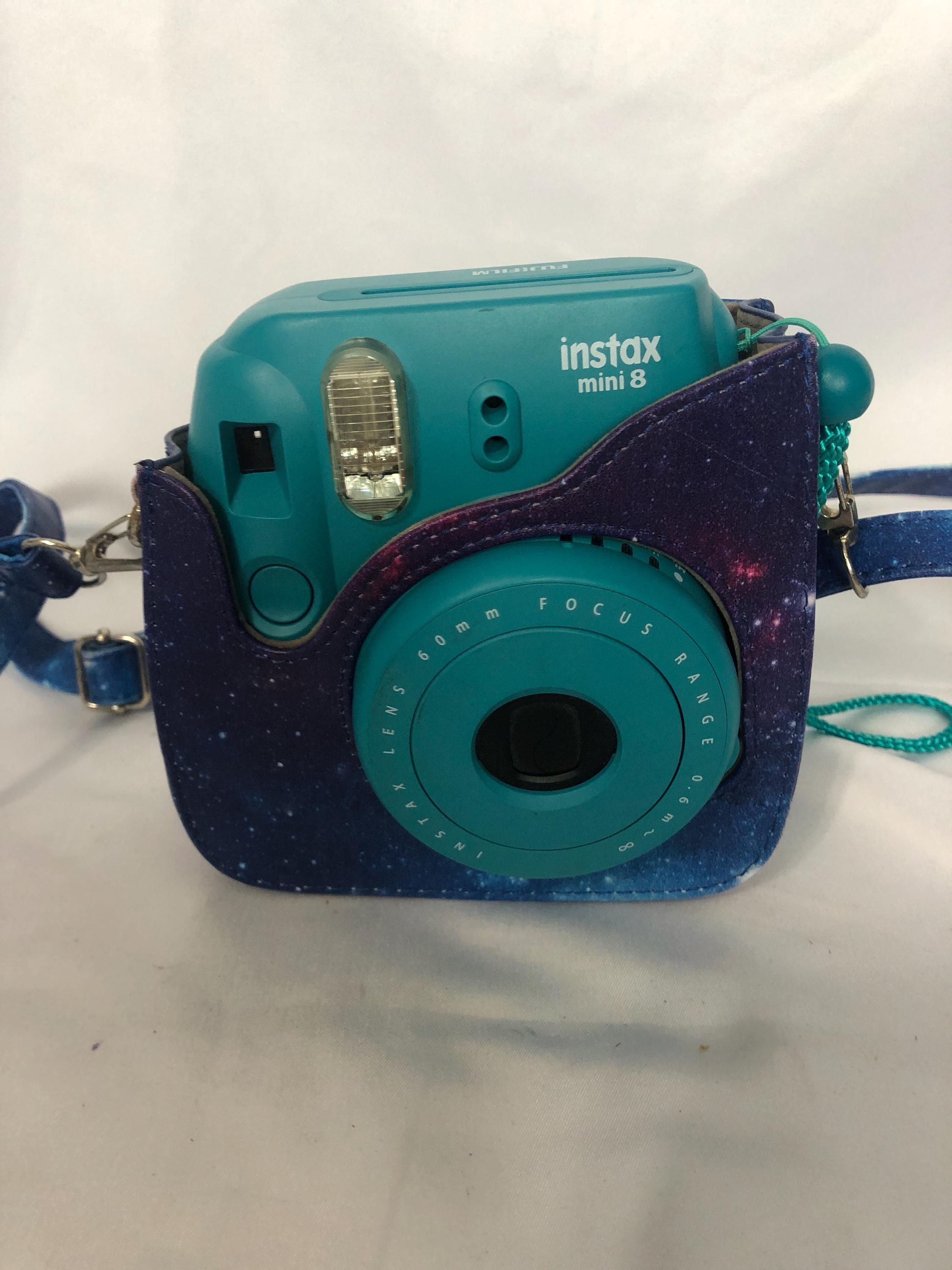Fuji Film Instax Mini 8 with case Instant Camera Tested powers On, Flash works, Teal