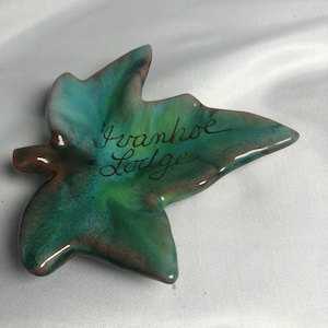 Vintage MCM 1960's Glazed Ceramic Maple Leaf Trinket Dish / Ashtray, Grand River Pottery Canada , 3.75"