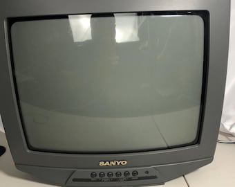 Vintage Sanyo 13" CRT Color TV Retro Gaming with Remote Tested Working DS13390