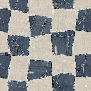 Könnte beinhalten: Ein Patchwork-Design mit abwechselnden Quadraten aus Denim und beigem Stoff. Die Denim-Quadrate zeigen Details wie Taschen und Nähte, während die beigen Quadrate eine strukturierte Optik aufweisen. Weiße Nähte umranden jedes Quadrat und setzen dekorative Akzente.
