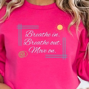 Breathe In Breathe Out Move On - Jimmy Buffett - Unisex Heavy Blend™ Crewneck Sweatshirt