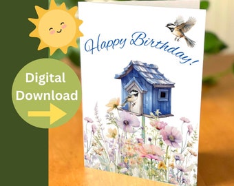 Può includere: Un download digitale di un biglietto di auguri di compleanno con una casetta per uccelli blu con due uccelli, circondata da fiori. Il biglietto recita "Buon compleanno!"