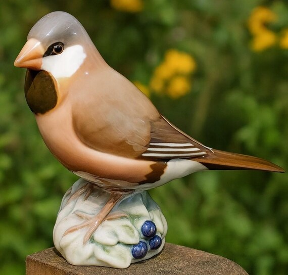 Vintage- Bing and Grøndahl- Porcelain Finch #2348- Made in Denmark