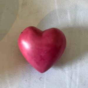 Kisii Soapstone 2&quot; Coração