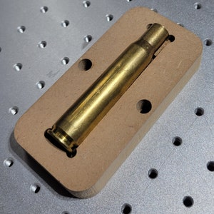 Lasergravur Vorrichtung für .50 Cal. Gehäuse.