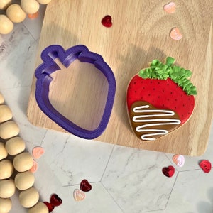 Strawberry Cookie cutter / Clay cutter / Fondant cutter