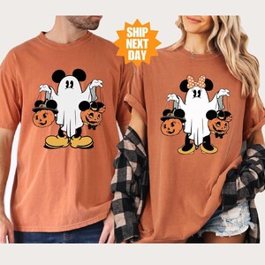 Chemises rétro Comfort Colors® pour couple d&#39;Halloween Mickey Minnie, Chemise Halloween Disney, Chemise Halloween assortie Disney, Chemise Mickey Ghost