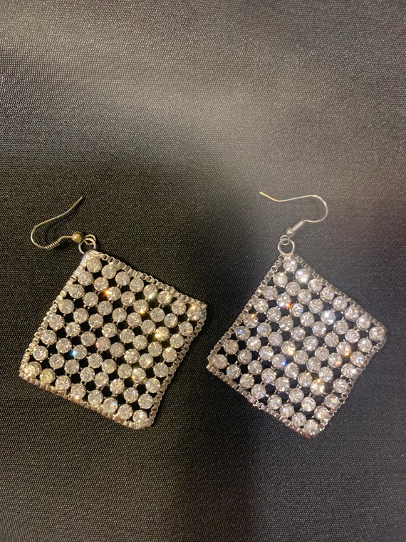 Rhinestone mesh earrings - image 4
