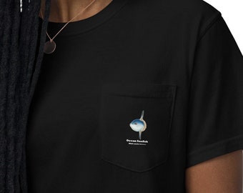 Mola Mola Ocean Sunfish Unisex koszulka z kieszenią barwioną na odzieży