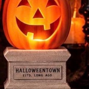 Halloweentown pumpkin tea light holder