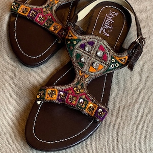 Balochi ladies chappal sale