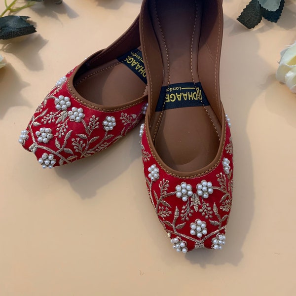UK Size 3,8 /DhaageLondon/khussas/Juttis/Ladies handmade Pakistani Indian Khussa Sandal/Handcrafted Punjabi Jutti/Women wedding shoes