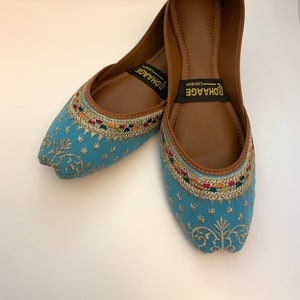 UK Size 5,7/DhaageLondon/khussas/Juttis/Ladies handmade Pakistani Indian Khussa Sandal/Handcrafted Punjabi Jutti/Women wedding shoes